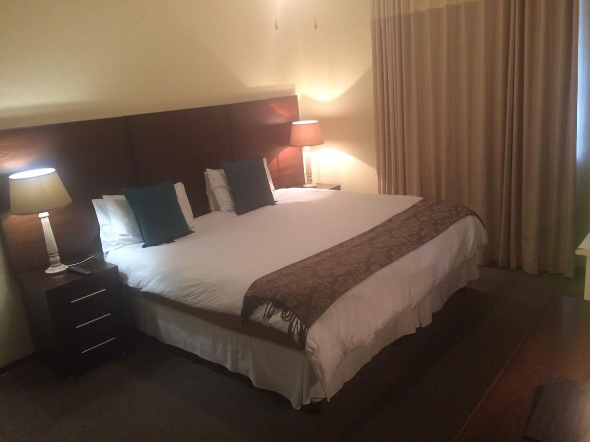 The Bedford View Guest House Germiston Buitenkant foto